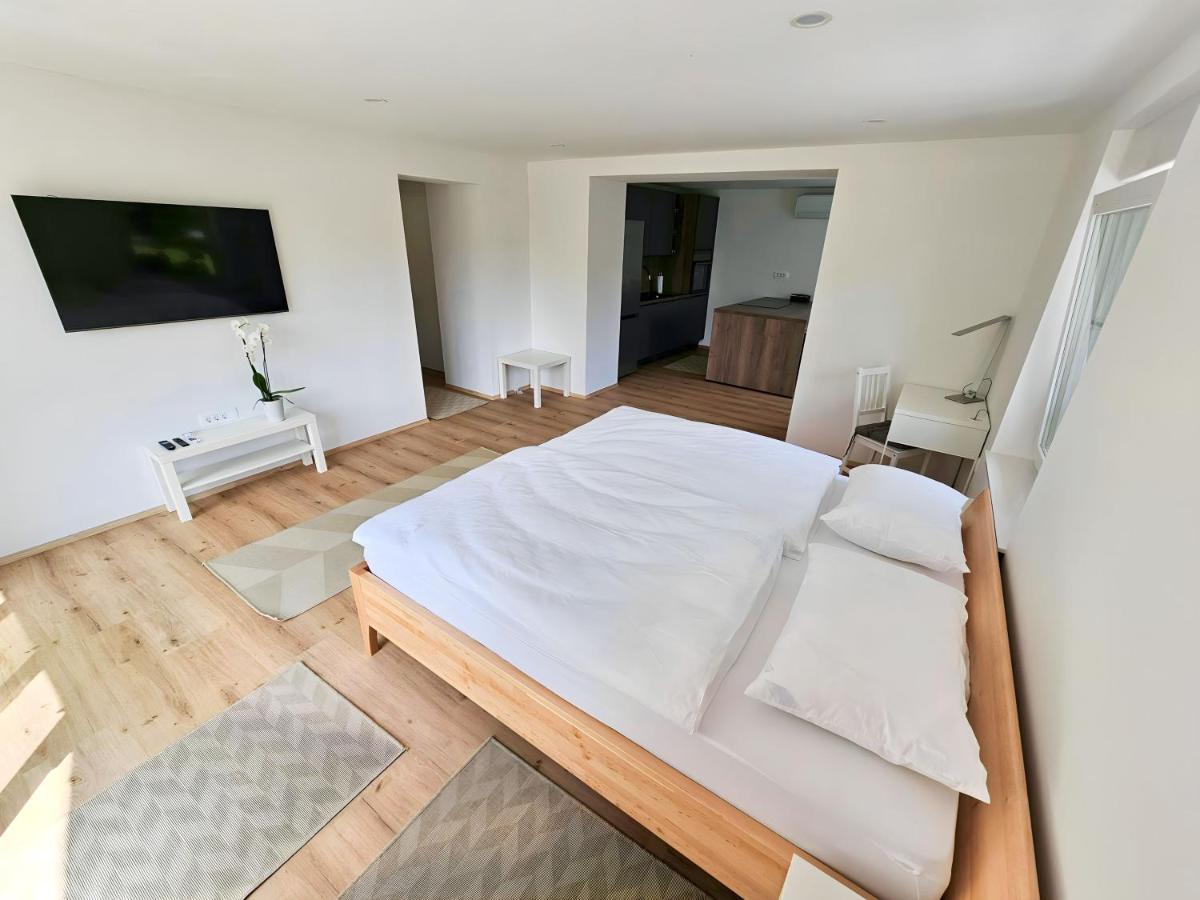 Charming Bella Hideout - Adults Only Apartman Jesenice Kültér fotó